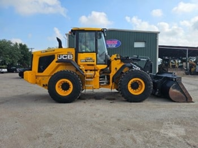 USED 2023 JCB 427