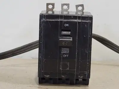 USED SQUARE D QOB360