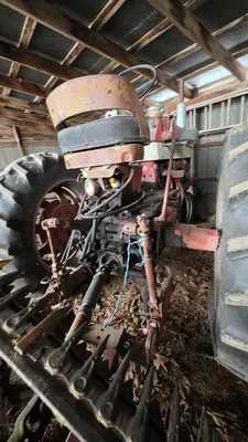 FARMALL 560 Tractor | Iron Listing (29)