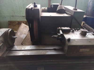 TOS Hostivař Cylindrical Grinder, in good working condition, visible under power
