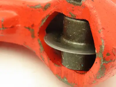 Ridgid 4-S Heavy Duty Pipe Cutter 2"-4" Capacity Accepts Extension for 2 Man Use