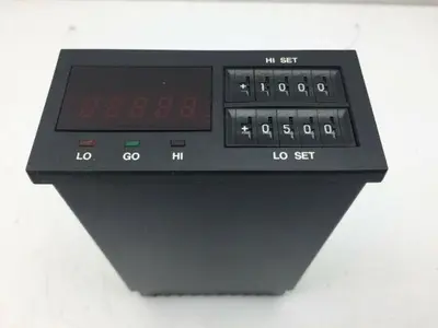 M System 44AV6-S5012-F Digital Panel Meter 120VAC 0-5VDC