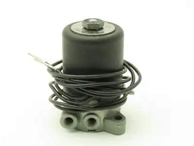 Honeywell Skinner MBD030 Solenoid Valve 3-Way NC 12VDC 150 PSI 1/16" NPT