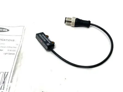 USED BANNER ENGINEERING ADJUSTABLE FIELD SENSOR OUTPUT: LO (LIGHT OPERATE) 810304