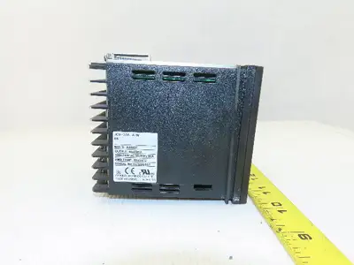 Shinko JCD-33A-A/M Multi-Range 3A 250V 100-240V Digital Indicating Controller