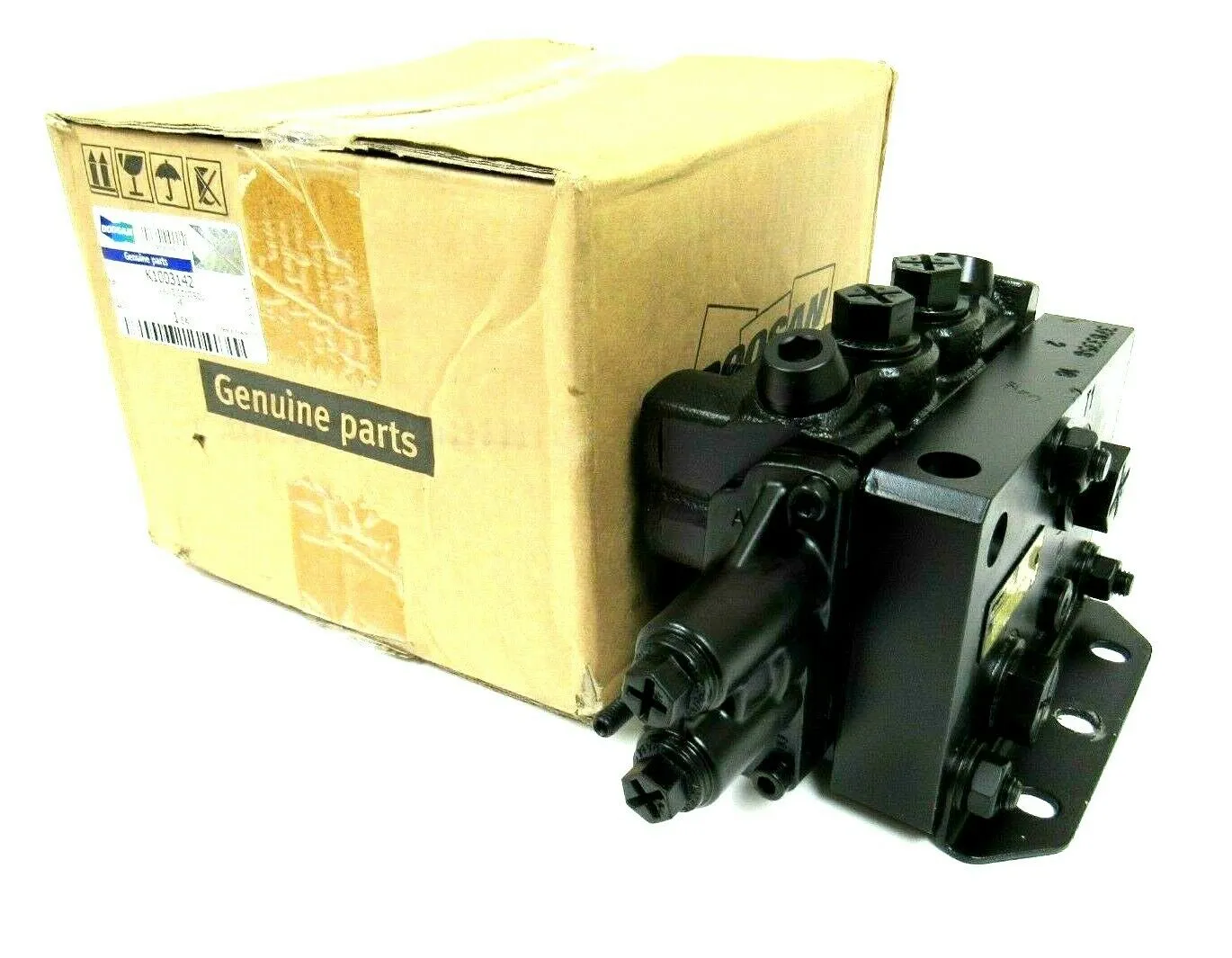 NEW DOOSAN K1003142 CONTROL VALVE PARKER L90LS-01-VH26-054C 1214-572239-005