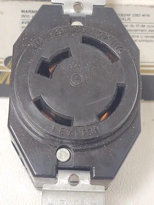 NEW Hubbell 7410-B