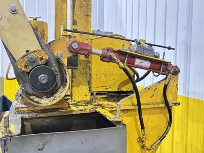 15 HP L&M EQUIPMENT MODEL #HMPC-7-24 CROSS CUT BUNDLE TRAVELING ARCH WOOD BUNDLE SAW WITH CONVEYOR: STOCK #22922