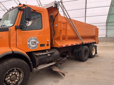 Used 2003 VOLVO VHD 6X4 Dump trucks Michigan US | Miedema Asset Management Group #1414286