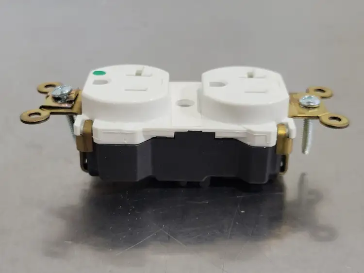 New | in-Stock PASS & SEYMOUR PTTR63-HW Cable & Wire British Columbia CA | Lenmark #249875
