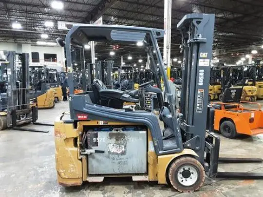 USED 2019 CATERPILLAR 2ET4000