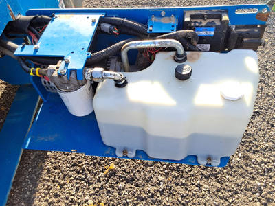 USED 2017 Genie GS-3232