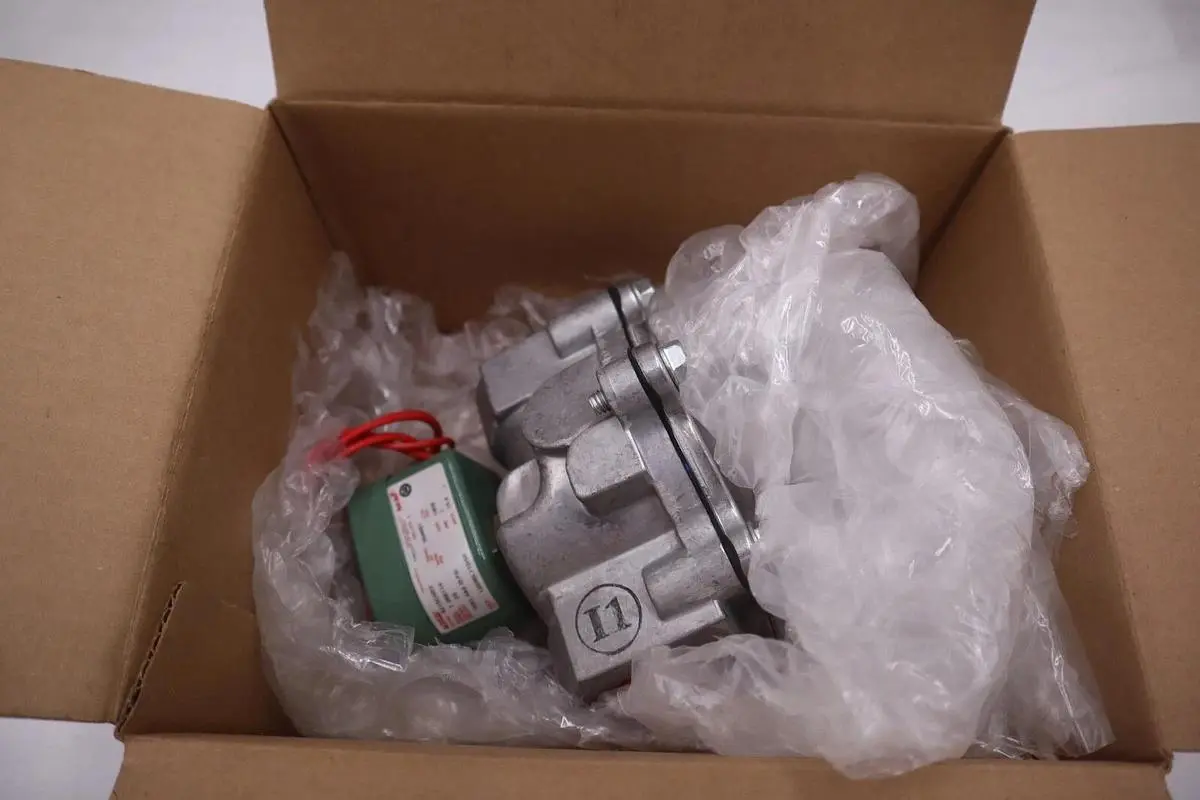 NEW ASCO 8215C53 SOLENOID VALVE 120/60 VAC 50/60Hz STOCK G510