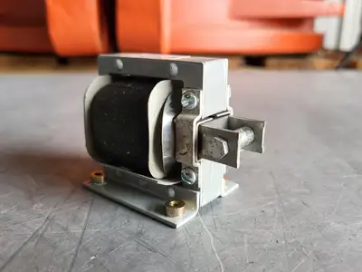 NEW EATON CUTLER-HAMMER 10370H1A