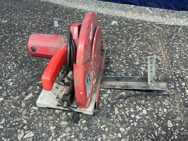 Used MILWAUKEE TOOL 617620 Abrasive & Friction Saws Ohio US | HGR 24 #1508168
