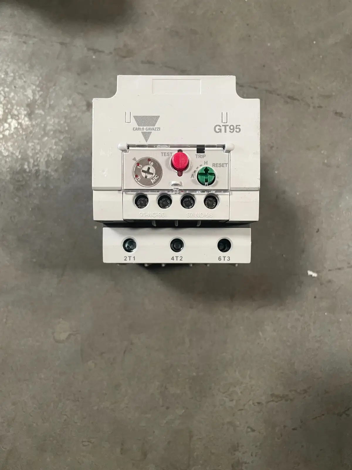 CARLO GAVAZZI GT95 TOR SCREW 95A 54-75A VDC @1E