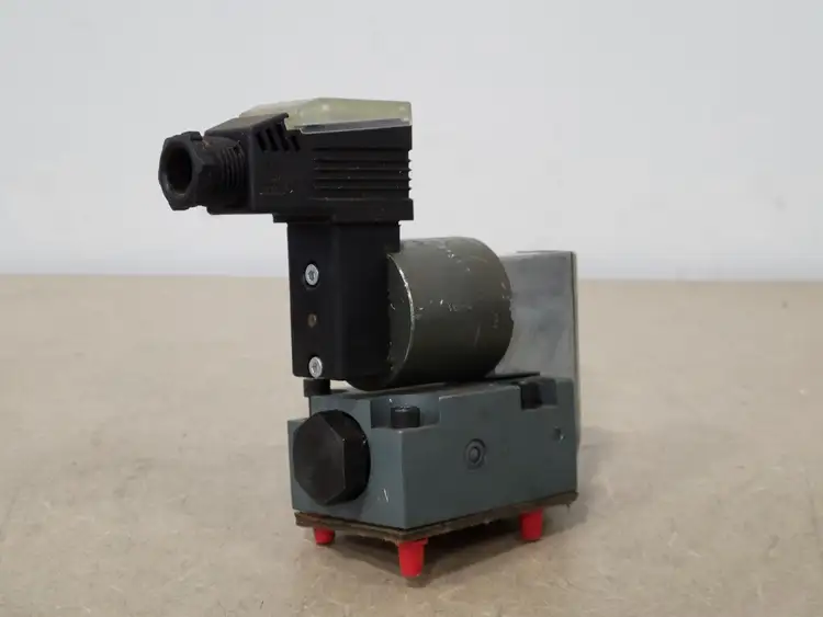 Used REXROTH M-3 SE 10 U20/315 G24 NZ55LV/5 Parts (Hydraulics and Pneumatics) British Columbia CA | Lenmark #264943