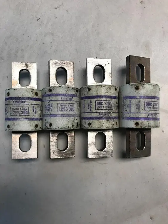 New | in-Stock LITTELFUSE L25S-300 Miscellaneous Equipment (Electrical & Power) | Surplus Asset Holdings #1189383
