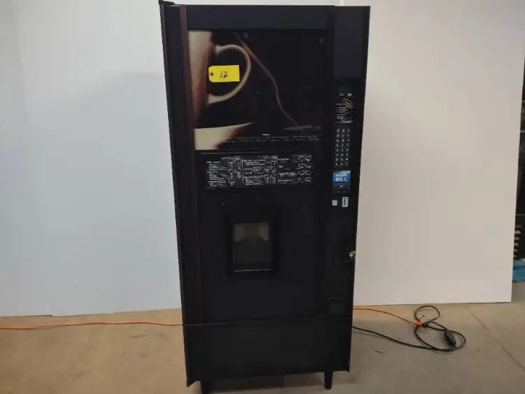 Used _UNKNOWN_ _UNKNOWN_ Vending Machines Minnesota US | K-BID 6 #181234