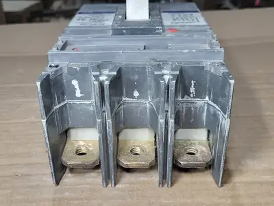 Used GENERAL ELECTRIC SGHA36AT0400 Switchgears British Columbia CA | Lenmark #409214