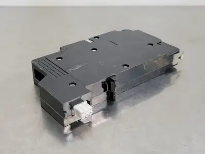 Used SCHNEIDER ELECTRIC ECB14020G3 Switchgears British Columbia CA | Lenmark #241420