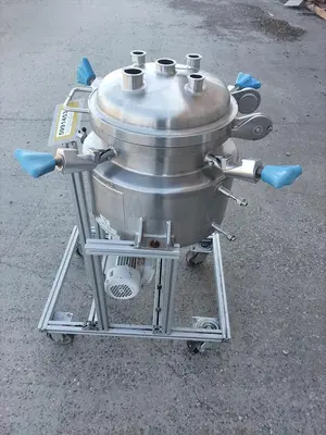 Tank, 13.2 Gallon (50 Liter), Pure-Flo Precision, Jacketed, Agitated, 316 Stainless, 15 PSI, #5991453