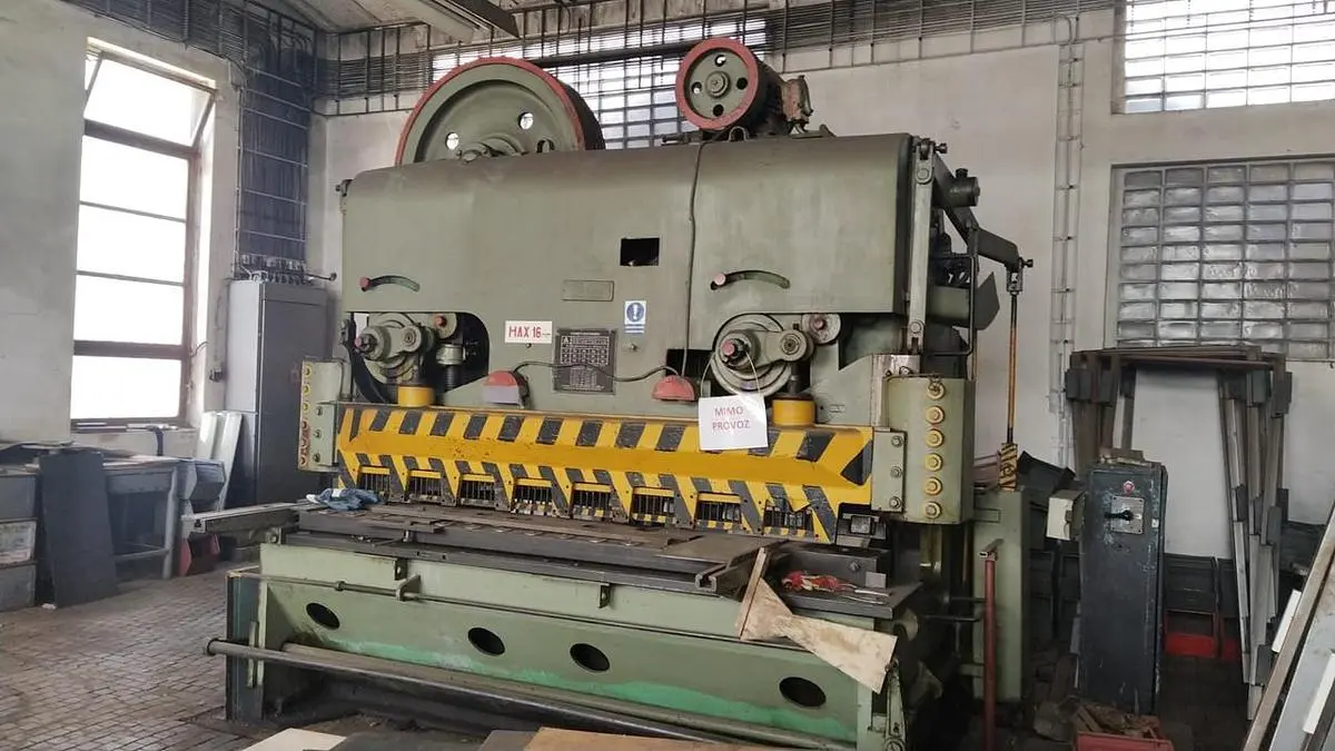 Used CSEPEL 2150/16 Power Squaring Shears (Inch) CZ | Amaron s.r.o. #1341319