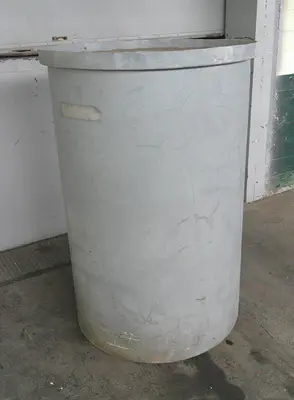 SPC9122  Tank 140 gallon vertical tank, poly, flat
