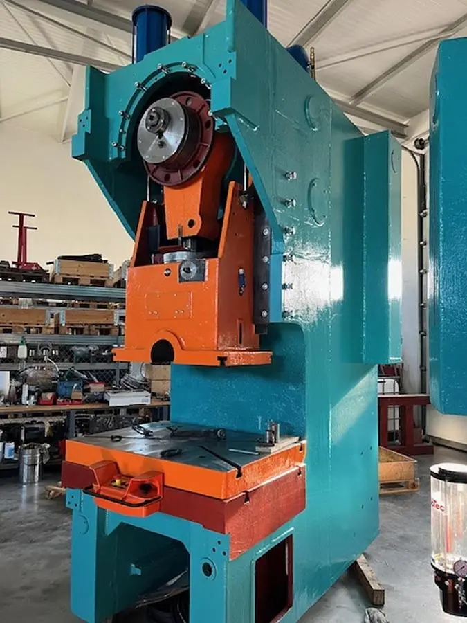 Used ZTS LEK 160 Straight Side Presses CZ | Amaron s.r.o. #1066024