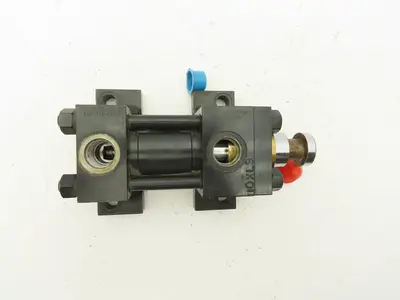 Used YATES _UNKNOWN_ Hydraulic Cylinders | Arrow Industrial #632389