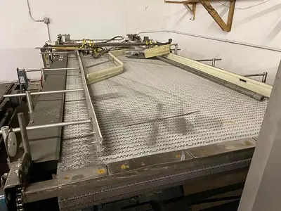 Whallon High Speed Bright Can Palletizer