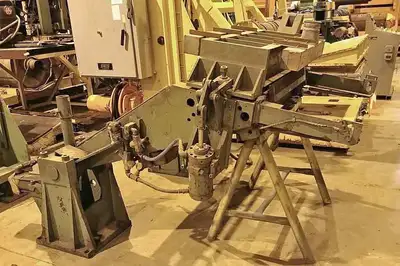 Tension Stand, Ruesch, 26" Wide