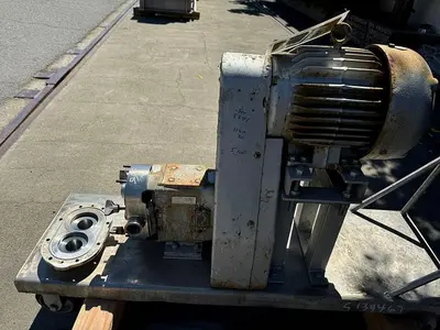 Pump, Positive, Waukesha, Mdl 030, 316 S/st, 5 HP, 1.5" #S739467
