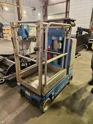 Used GENIE GR-15 Manlifts British Columbia CA | Lenmark #1426271