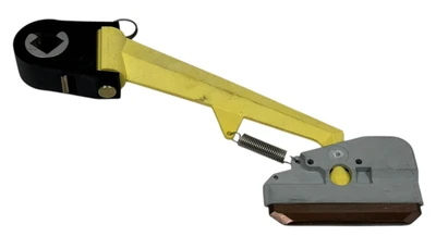 NEW CONDUCTIX WAMPFLER 83002-4 COLLECTOR SHOE ASSEMBLY