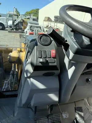 USED 2014 CATERPILLAR 450F