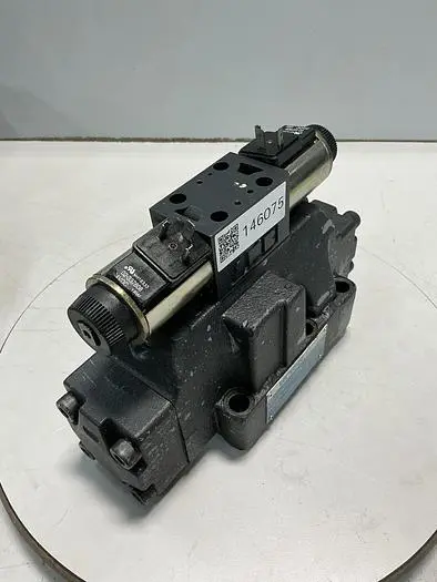 Used VICKERS DG5V-8-S-33C-T-M-U-HL-10-EN502 Valves/Fittings Michigan US | Ideal Machinery #693765