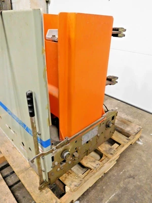 Used GE VB 7.2-500-3 Circuit Breakers Ohio US | Equipment Recovery Corp. #1330369
