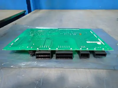 USED NACHI/DAIHEN UM211D L8810P