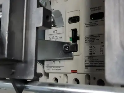 Used EATON SVX025A1-5A4N1 Switchgears British Columbia CA | Lenmark #240136