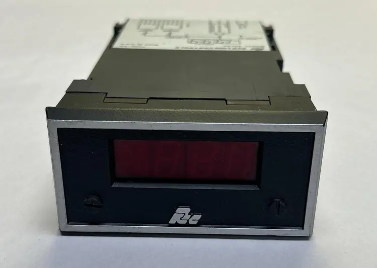 Used RED LION CONTROLS APLCL400 Indicators | Surplus Asset Holdings #1226463