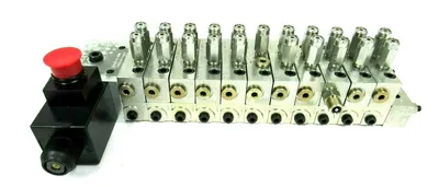 NEW TRABON LUBRIQUIP 5477531 VALVE DIVIDER 11 STACK 24V