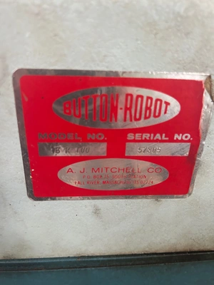 Singer 114-33 Sewing Machine w/ A.J. Mitchell Button Robot