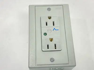 USED HUBBELL DIN RAIL UTILITY BOX COMPLETE UNIT TVSS DIN RAIL BOX 15A TVSS