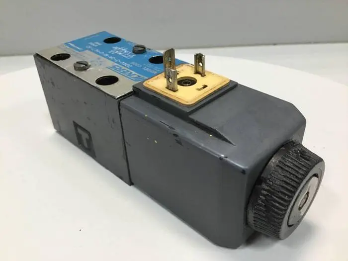 Used VICKERS DG4V32AMUHL760 Valves/Fittings Michigan US | Ideal Machinery #601407