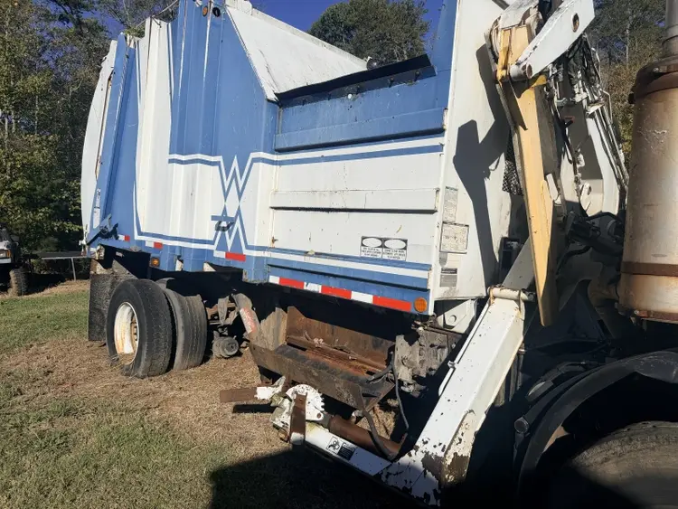 Used 2004 HEIL GARBAGE Garbage trucks North Carolina US | Levan Equipment #1573971