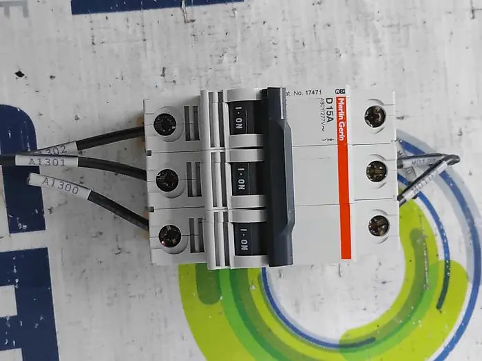 Used MERLIN GERIN D15A Circuit Breakers | SMT Resource #484996