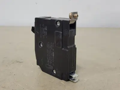 USED SQUARE D QOB115