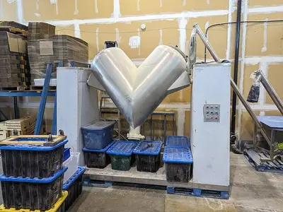V Blender with Infeed & Outfeed Augers