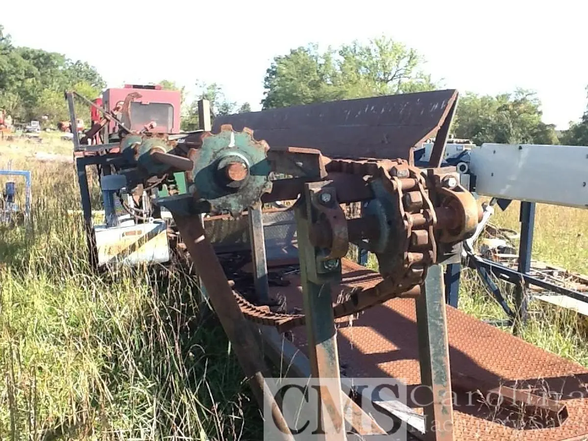 USED MORGAN MERCHANDISER WITH LOG TROUGH
